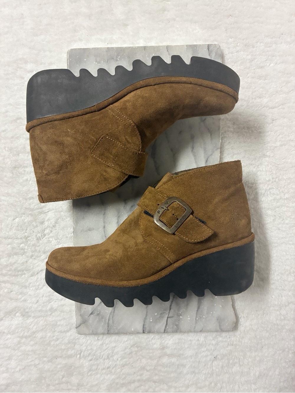 Fly London Burt Wedge Ankle Boots Size 8.5 Velcro Strap Buckle Brown